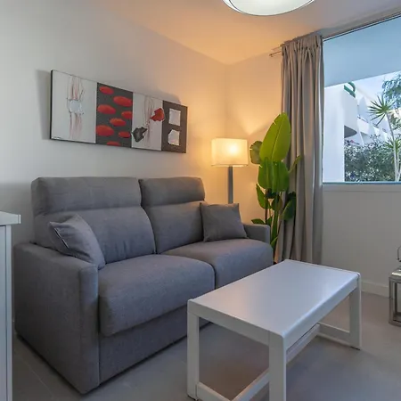 Go2tenerife Apart'jara Pool View & At 5 Min Apartamento Playa de las Américas
