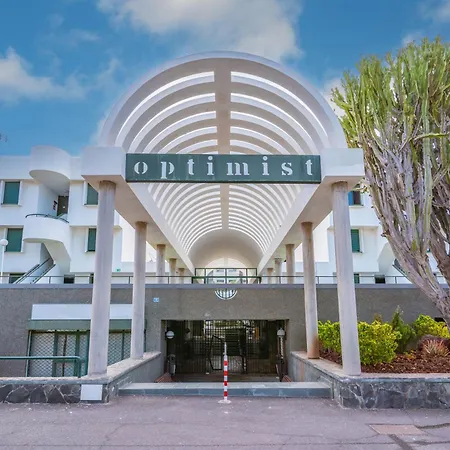 Go2tenerife Apart'jara Pool View & At 5 Min Apartamento Playa de las Américas